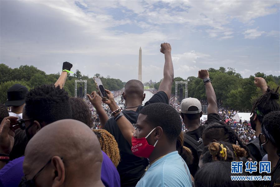 (國(guó)際)(2)美國(guó)民眾舉行反種族歧視和暴力執(zhí)法大規(guī)模示威活動(dòng)