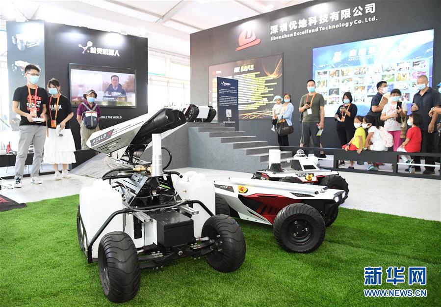 (2020服貿(mào)會(huì))(1)各顯神通的“機(jī)器伙伴”