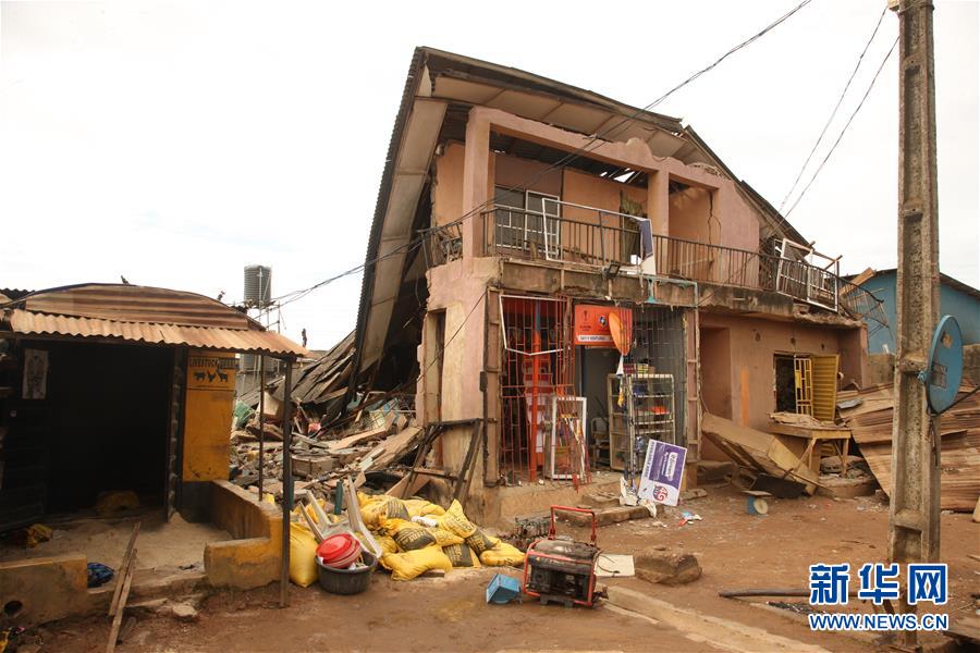 (國(guó)際·圖文互動(dòng))(6)尼日利亞南部一燃?xì)庹颈ㄖ轮辽?人死亡