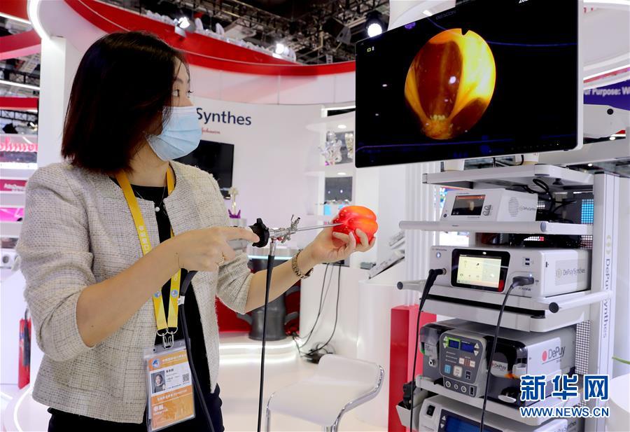 （第三屆進(jìn)博會(huì)&middot;圖文互動(dòng)）（5）新疫苗、新療法，進(jìn)博會(huì)最&ldquo;火爆&rdquo;展區(qū)見聞