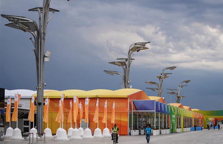 風雨洗禮更顯中國&ldquo;經(jīng)濟之海&rdquo;廣袤深邃