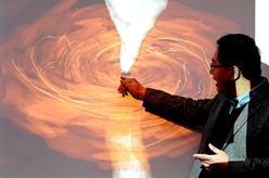 人類首次&ldquo;看見&rdquo;的那個(gè)黑洞，有了偏振圖像