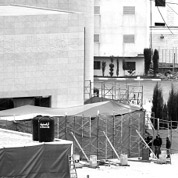 驗尸能否解開謎團(tuán)？